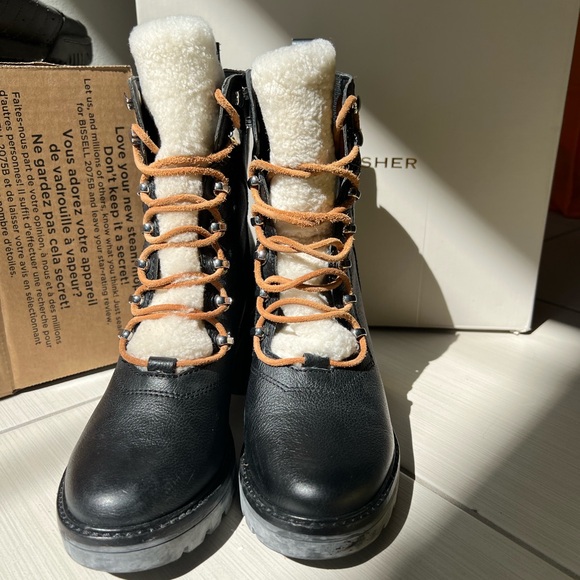 Marc Fisher heeled leather/sherpa boots - Picture 4 of 5